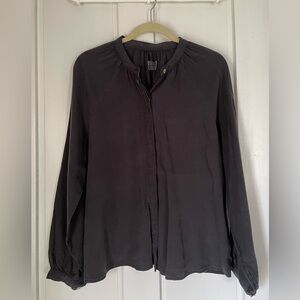 Black band collar blouse